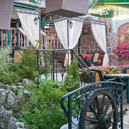 Snow Heaven فندق 2*