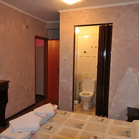 Snow Heaven فندق 2*